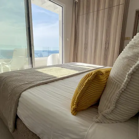 Olymp Luxury Family House * 파포스
